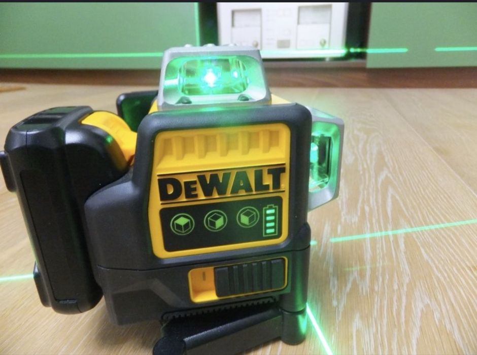 Nivelanta laser in cruce 12 lini, autonivelanta dewalt 12v li ion