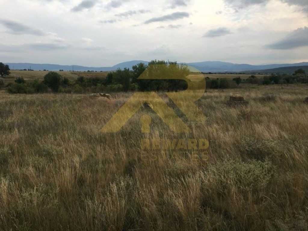 Парцел в гр. Радомир