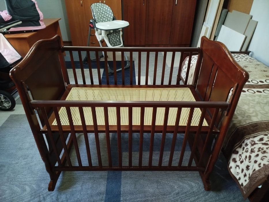 Кровать для новорожденных