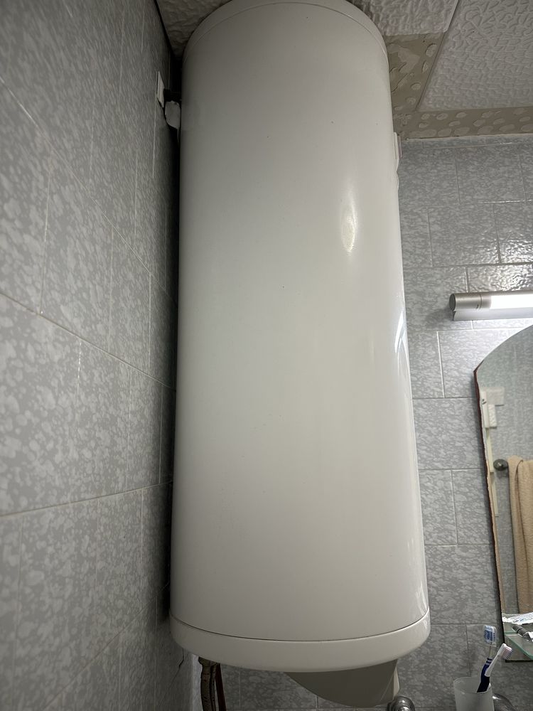 Бойлер Елдом  80L работещ, без забележки
