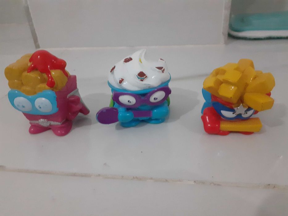 Super zinghs figurine mari