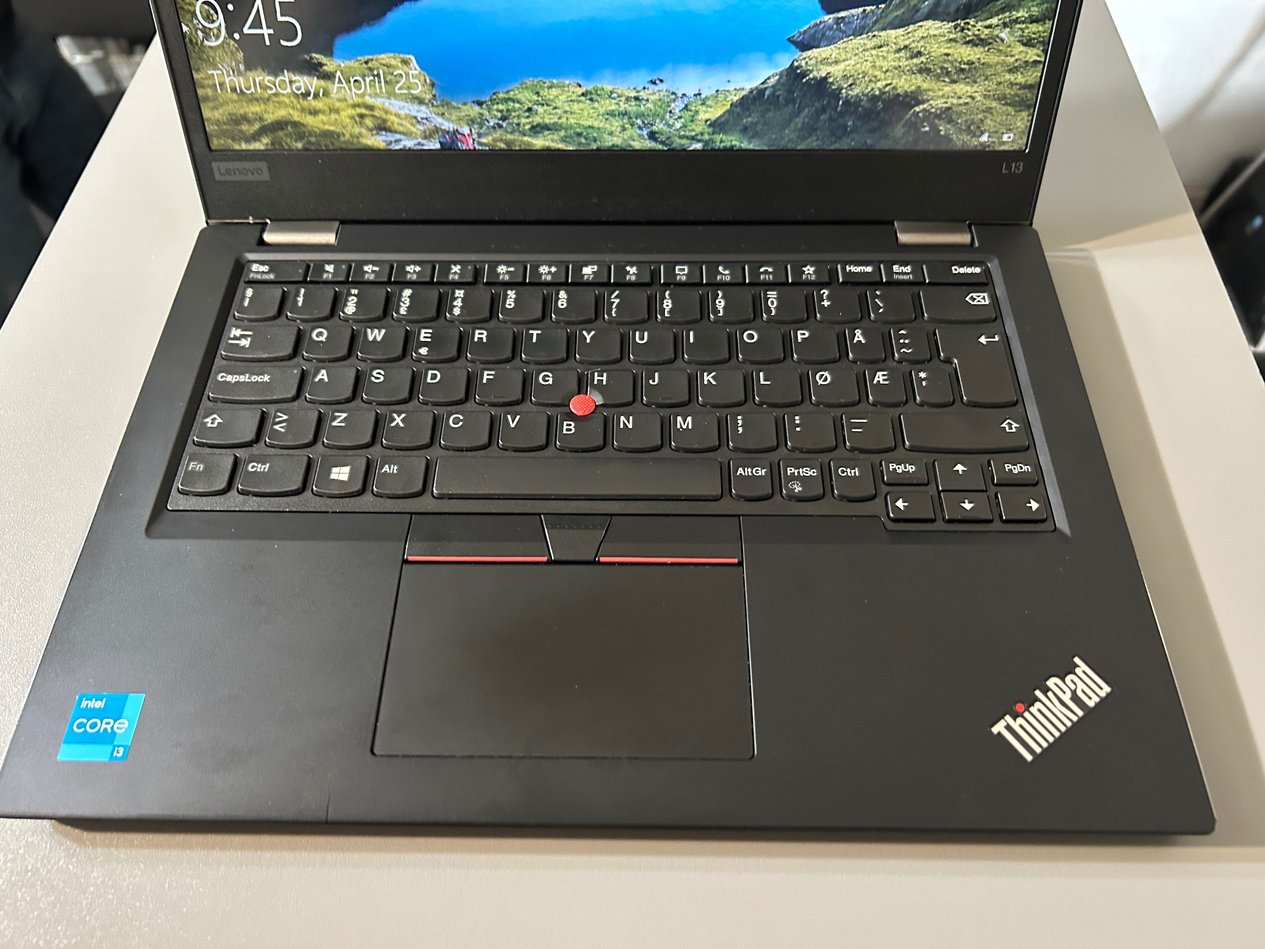 Laptop Lenovo ThinkPad procesor i3