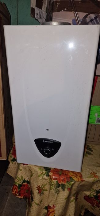 Instant Ariston pe gaz