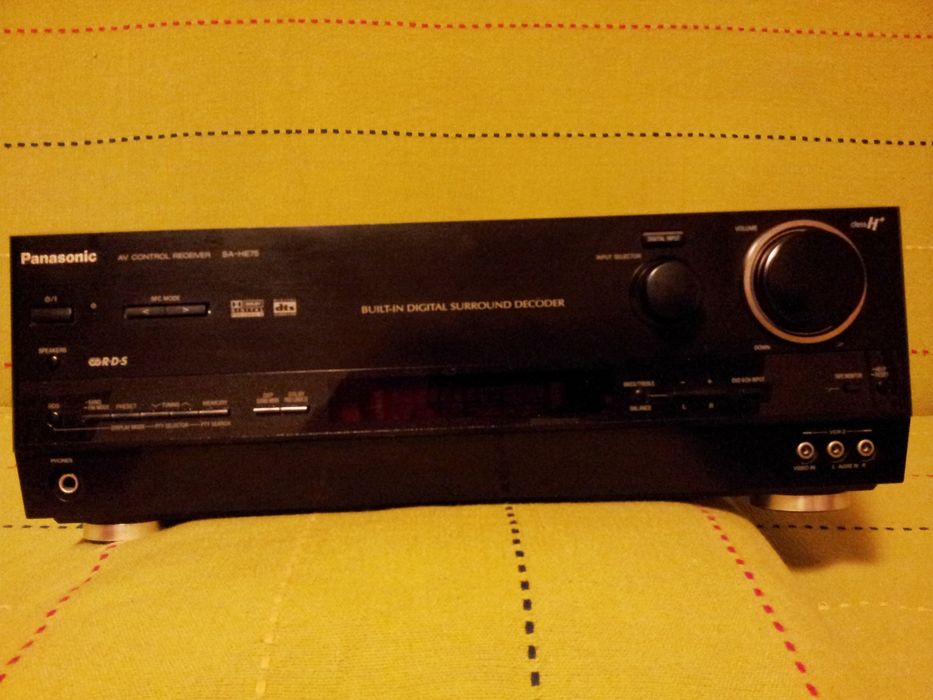 Amplitunere plus două boxe de 500 w