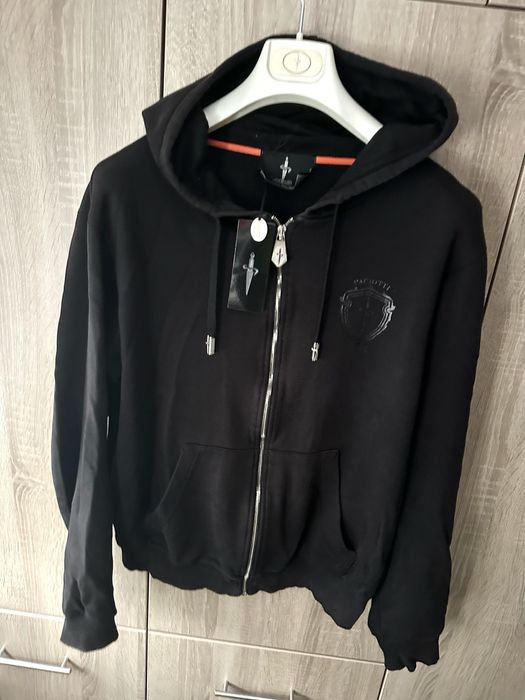 Moschino, Cavalli, Paciotti, Valentino, Armani, Balenciaga