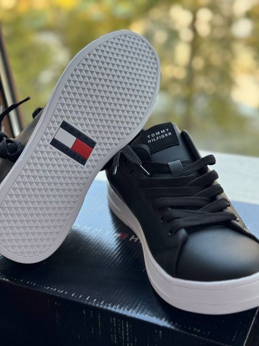 Продажа стильных качественных мужской обуви Tommy Hilfiger.  40-44 раз