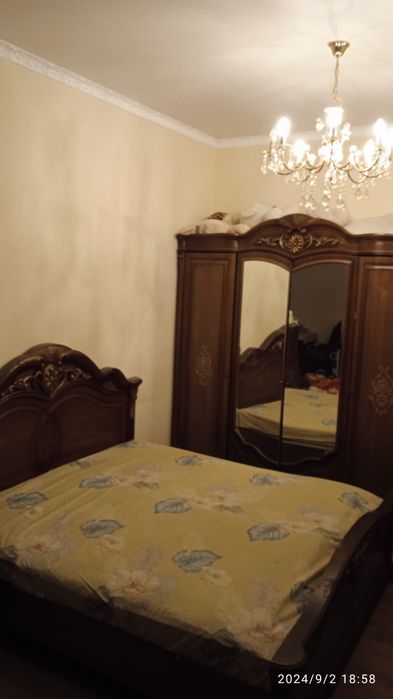 Продам спальный гарнитур