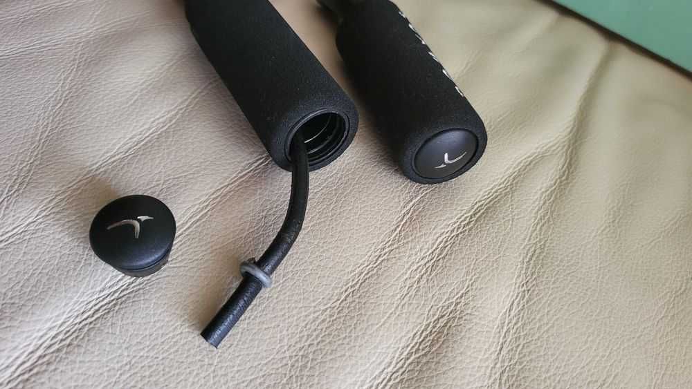 Coarda de sarit ,noua.