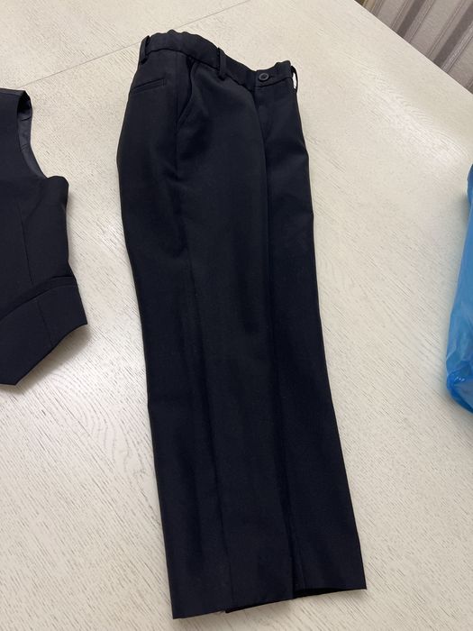 Двойка брюки и жилетка на мальчика