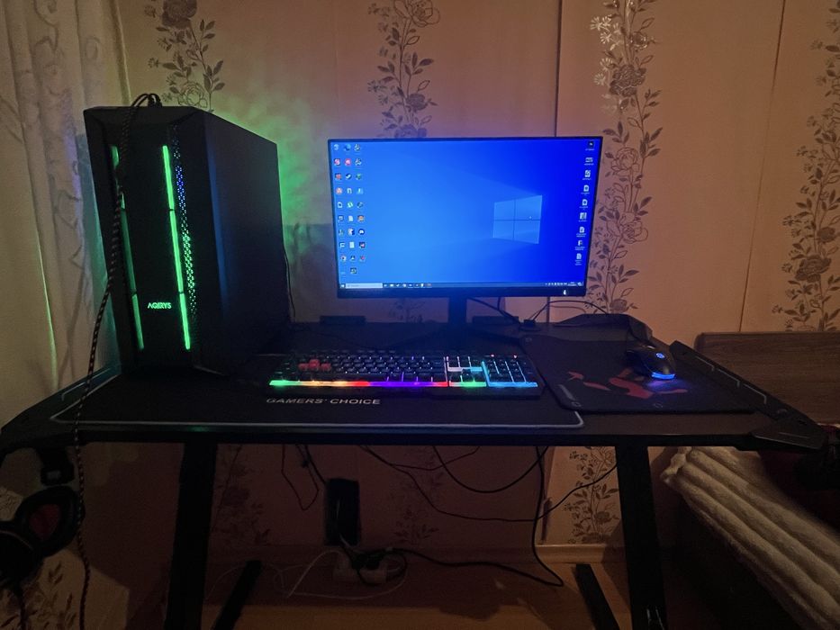 Геймърски сетъп, компютър Intel Core i5-12400F, RTX™ 4060 OC 8GB GDDR6