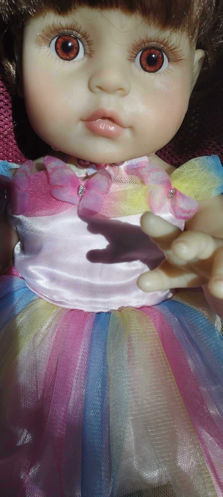 красива кукла изцяло силикон