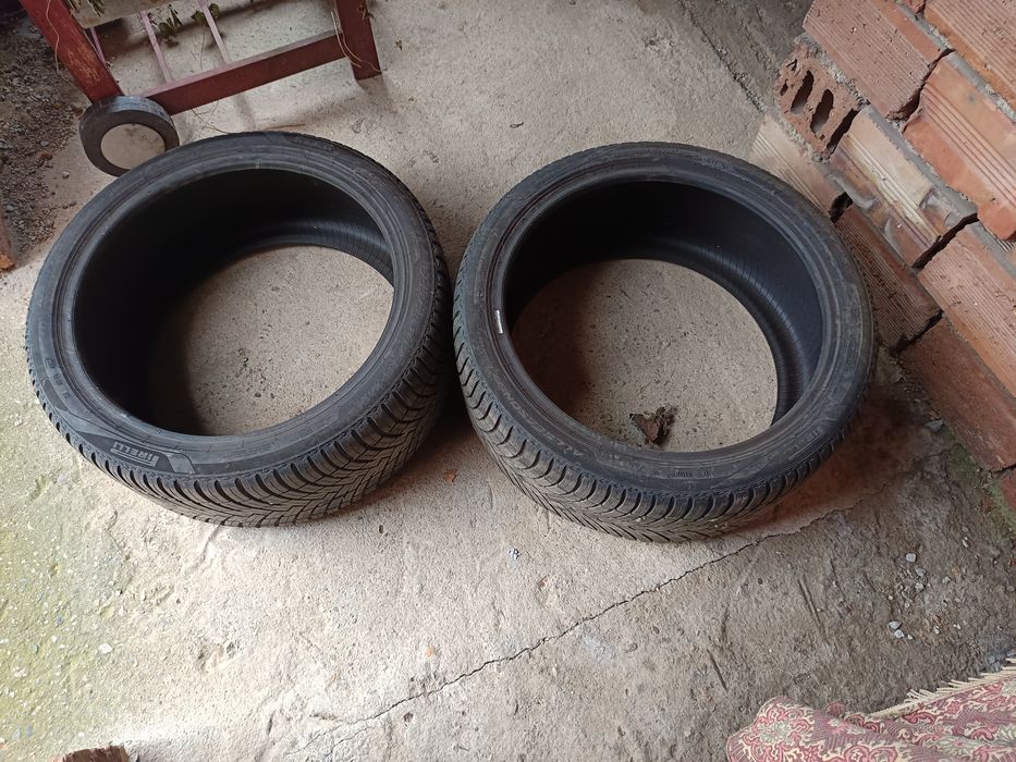 2 бр.Всесезонни гуми Pirelli 255/35/19