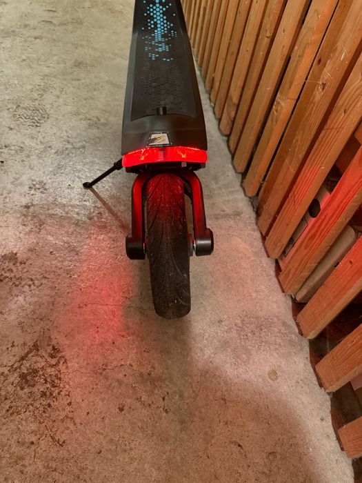 Trotineta electrica argento pkf