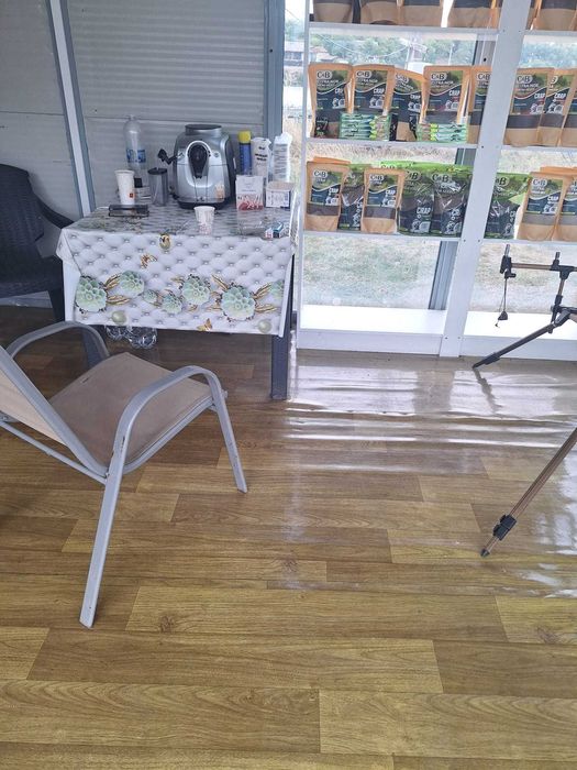 Vând chioșc termopan 4x4m – ideal pentru shaormerie sau gogoșerie