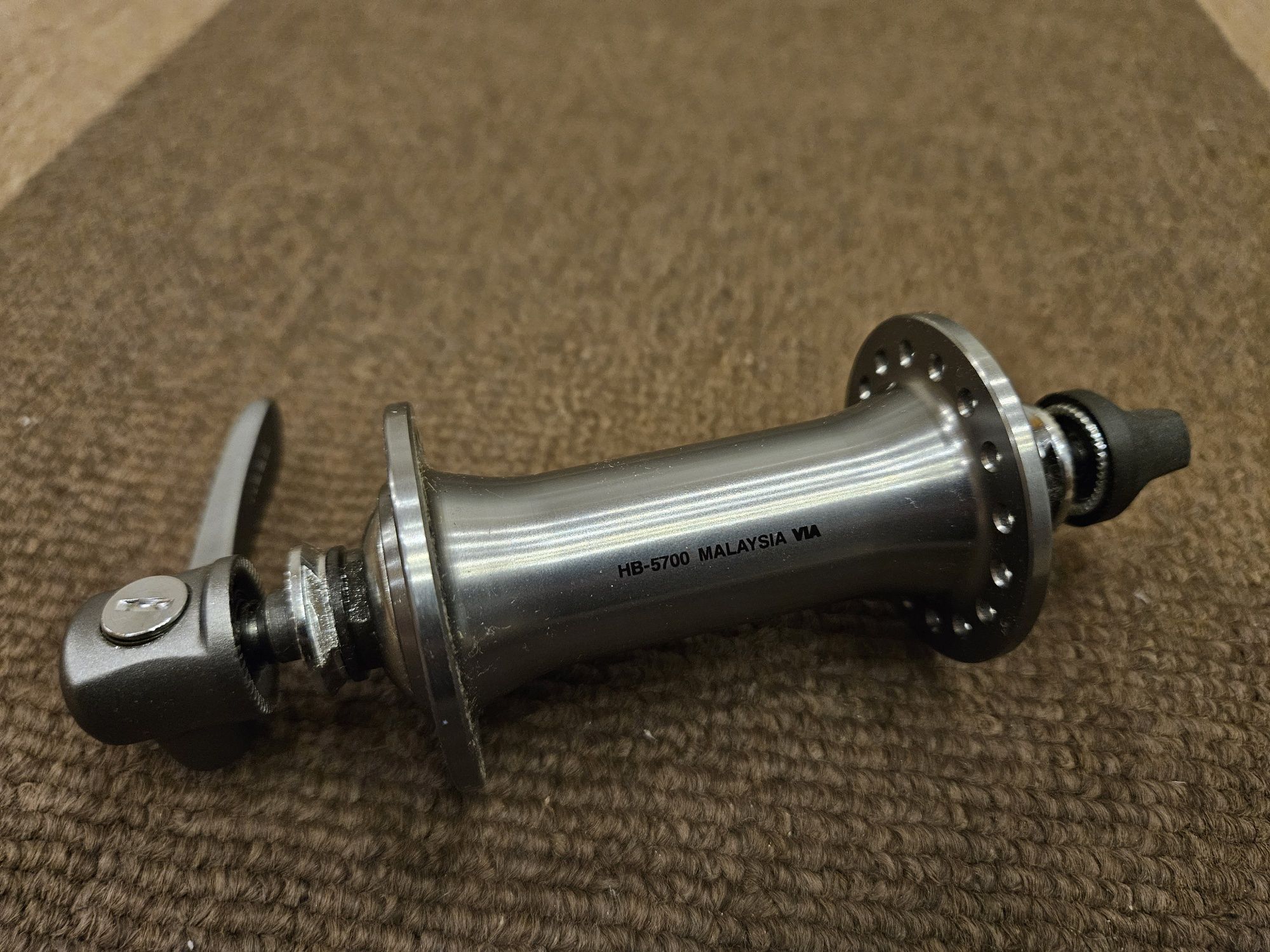 Нова предна главина Shimano 105 / Ultegra , 9mm x 100mm , 32H