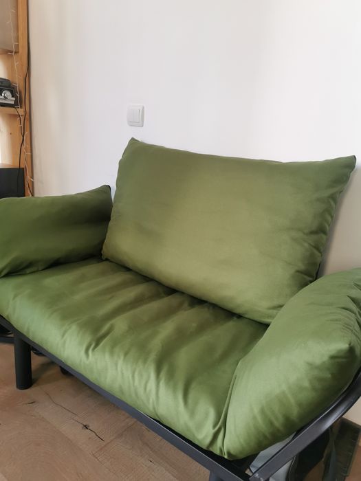 Canapea 2 locuri + masa extensibila