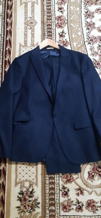 продам костюм размер 46