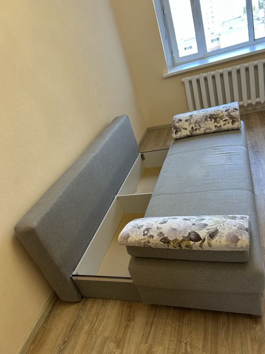 Продам Диван б/у