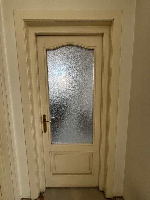 Usi din Lemn Masiv