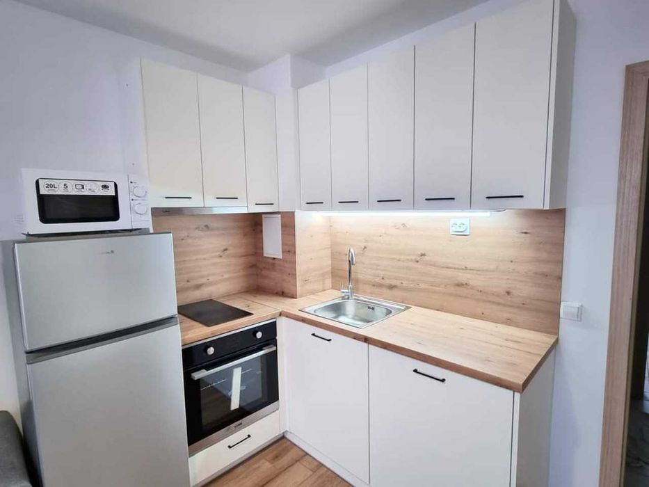 Дава се под наем Двустаен апартамент в Пловдив, Въстанически - 72 кв.м за 300 € - Снимка #1