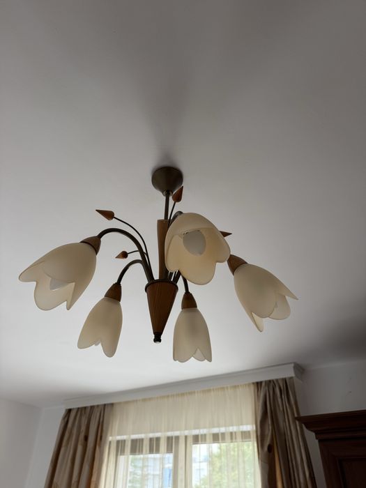 Полилей с 5 чашки и LED крушки - почти нови (1 брой)