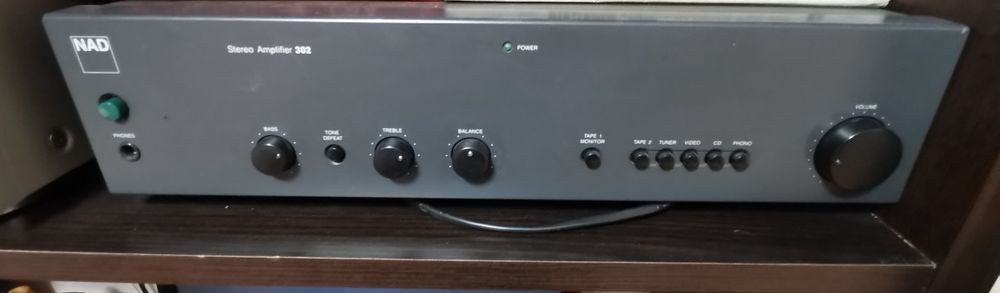 Amplificator NAD 302