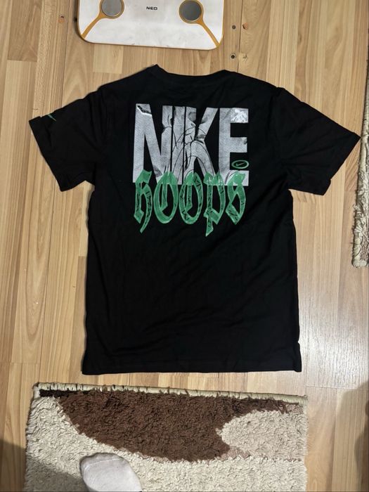 Тениска nike.