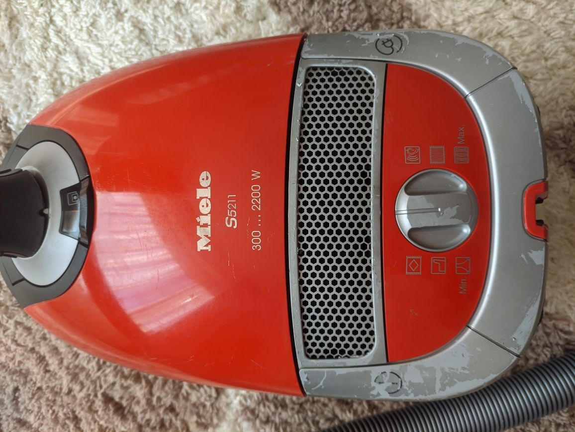 Прахосмукачка Miele 1600w.