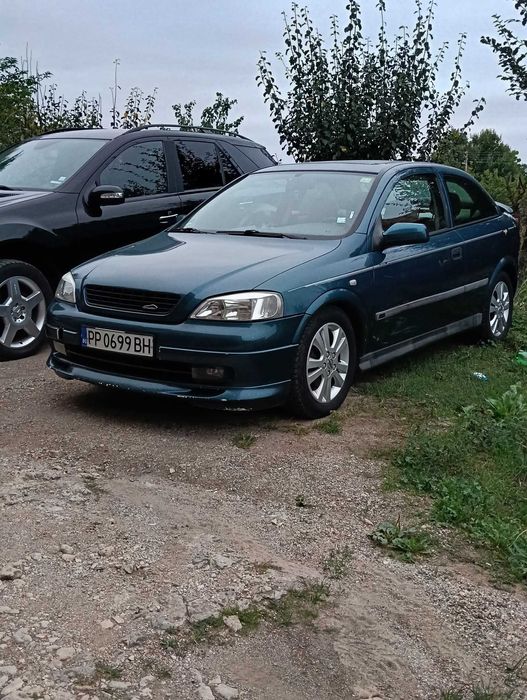 Продавам личния си автомобил астра   1.8