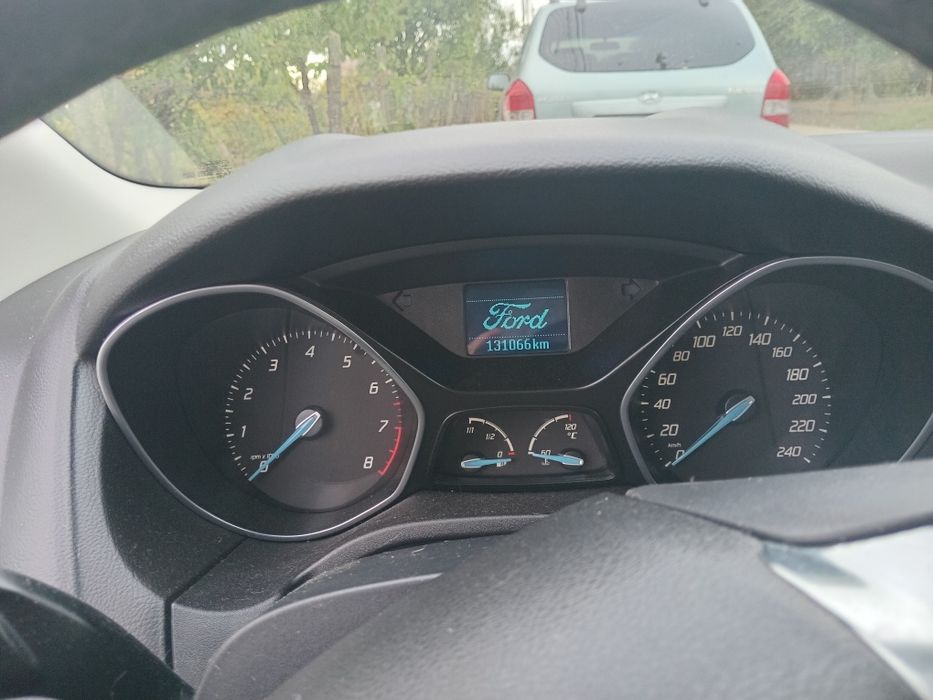 Vand Ford Focus , in stare perfecta, multiple dotari,4000 euro
