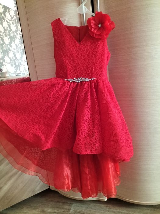 Продам платье на девочку.