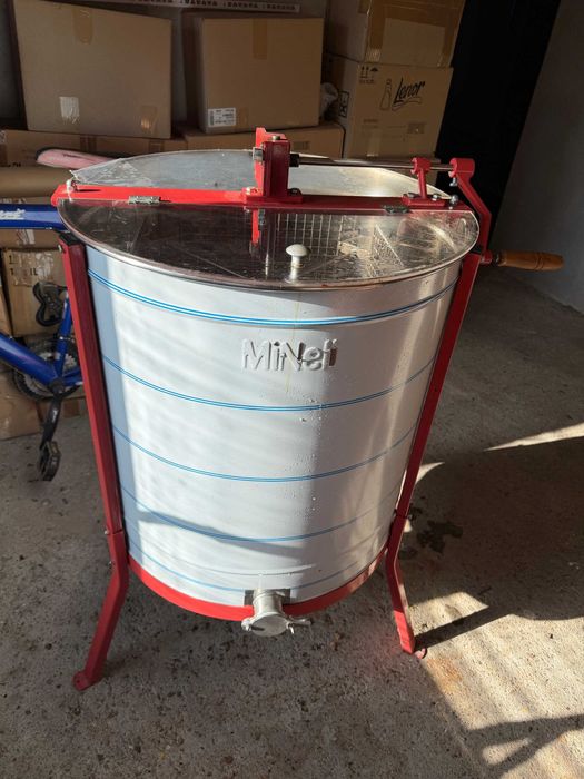 Centrifuga de Inox Mineli pentru extragere de miere cu 4 rame