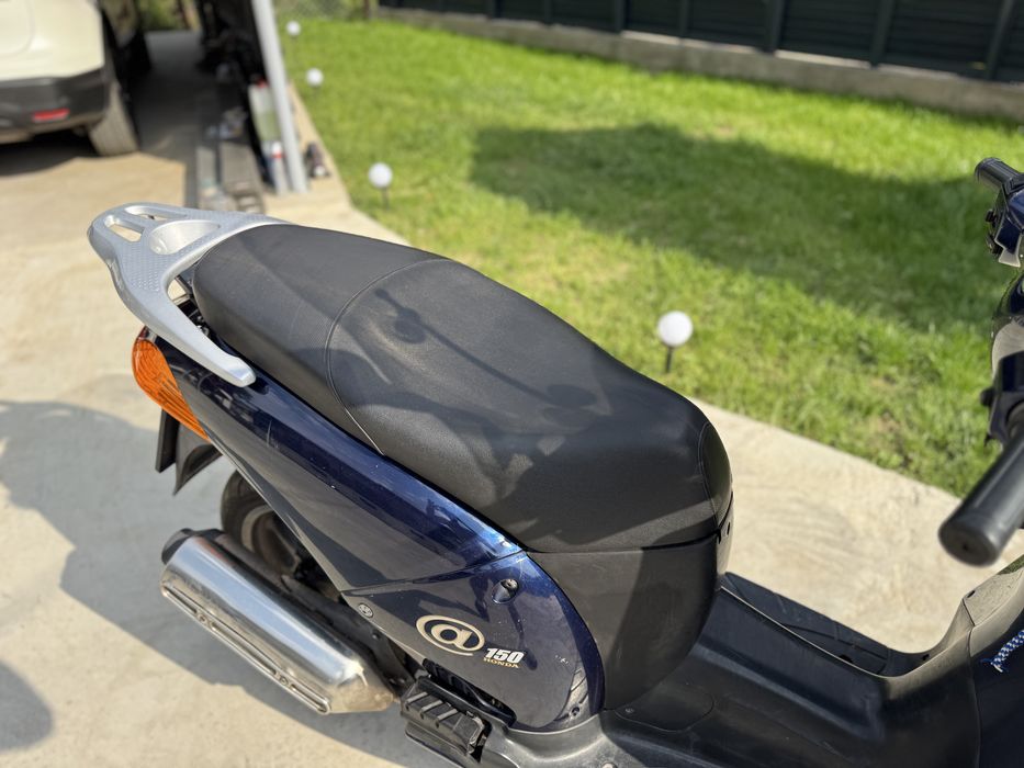 Honda NES 150 2002