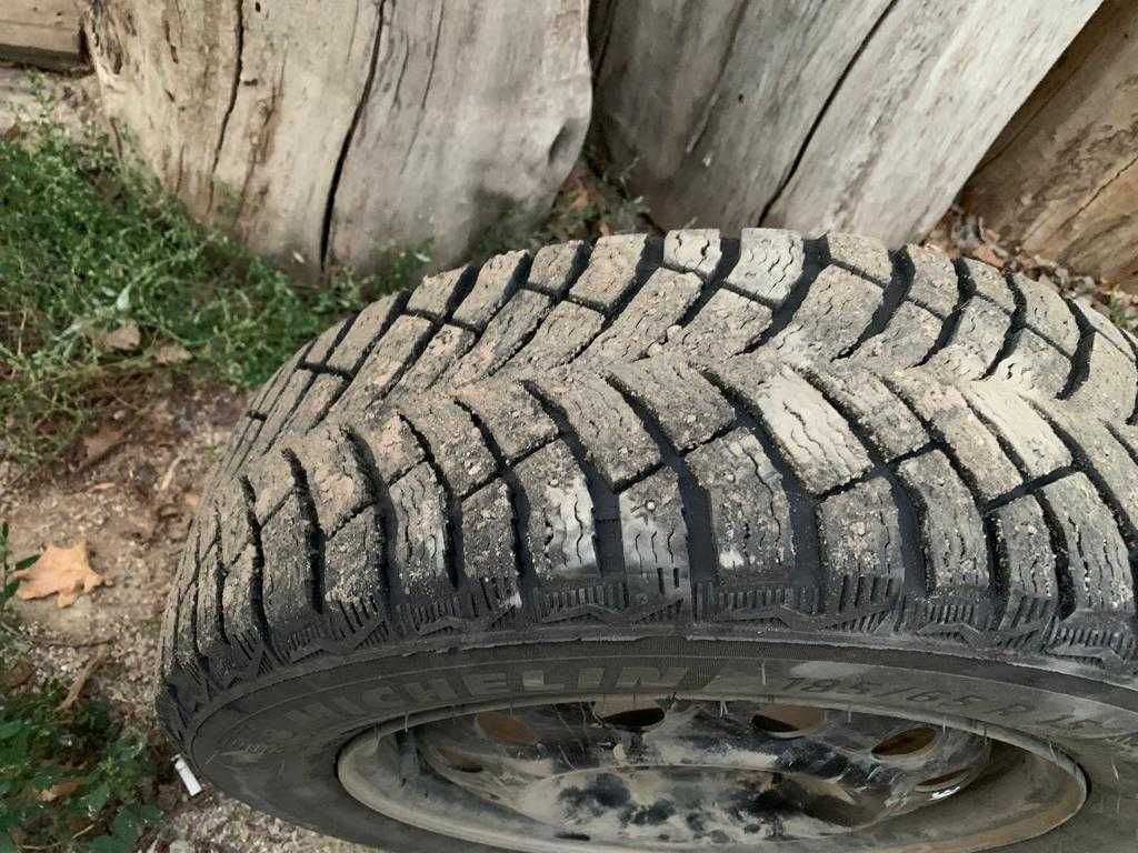 Зимняя резина MICHELIN X-Ice North 4 185/65 R15 92T с шипами на дисках