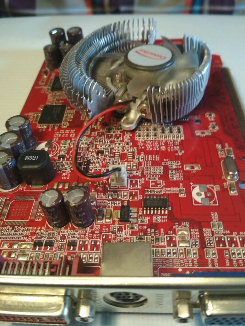 Видеокарта ATI Radeon X1550