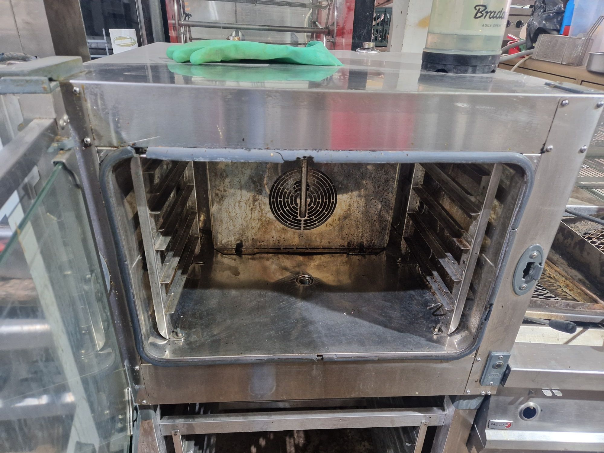 Cuptor gastro sau patiserie tavi, cu meniu, rețete, la 380v