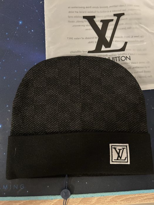 Caciula louis vuitton