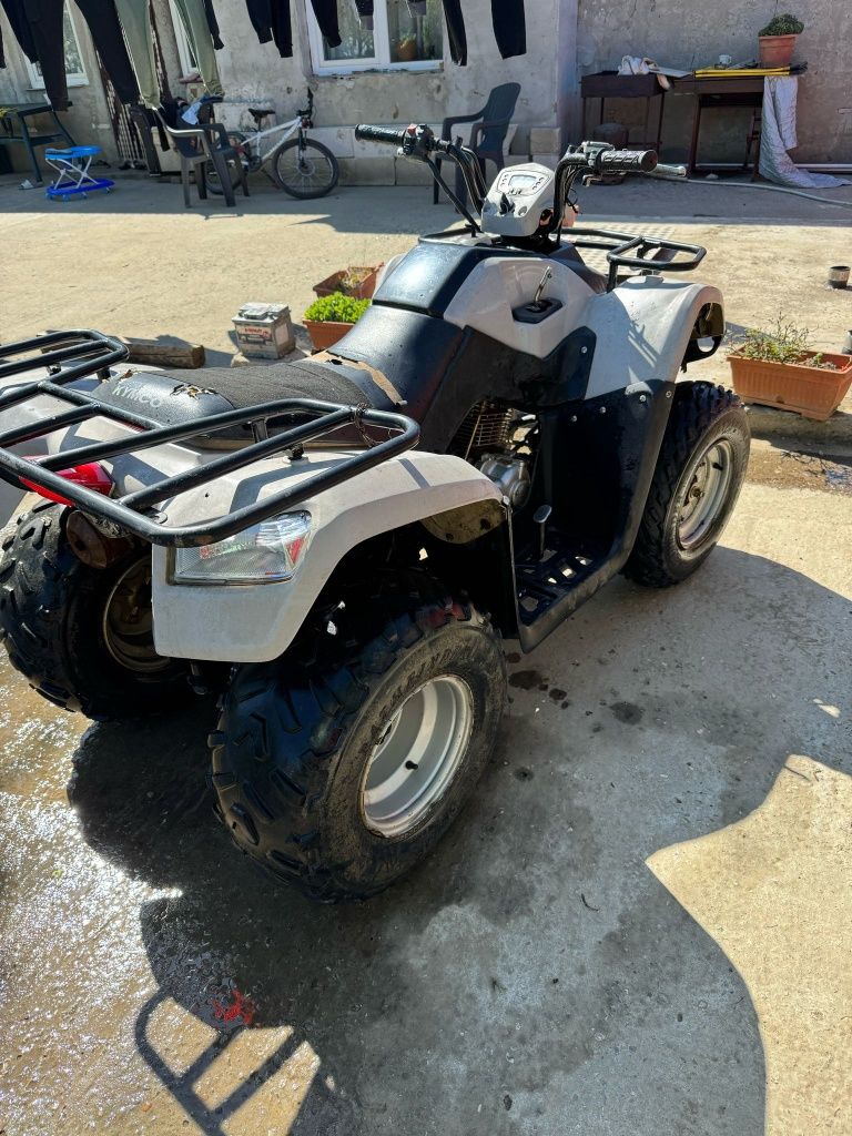 Vând urgent ATV Kymco