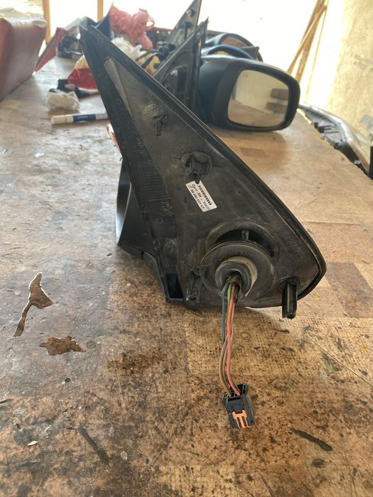 Ляво огледало за пежо 206