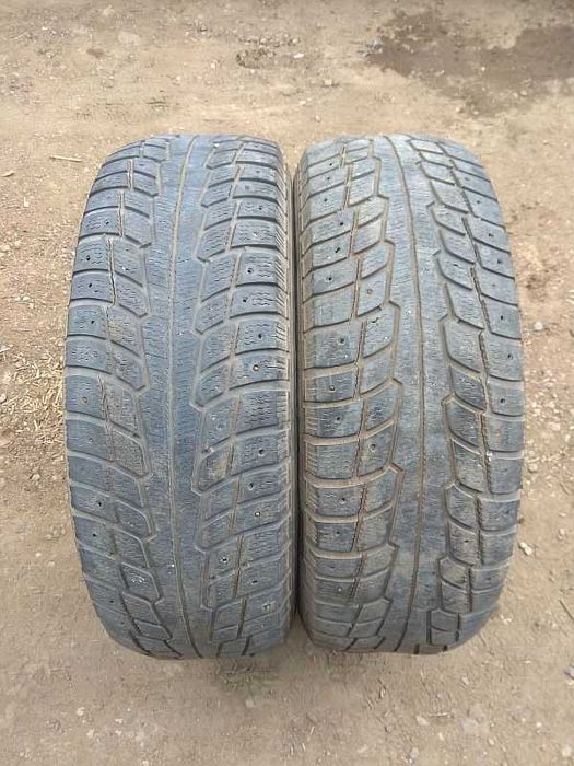 Шины 235/65 R17 - "Michelin Latitude X-ice North" (Франция), зимние.