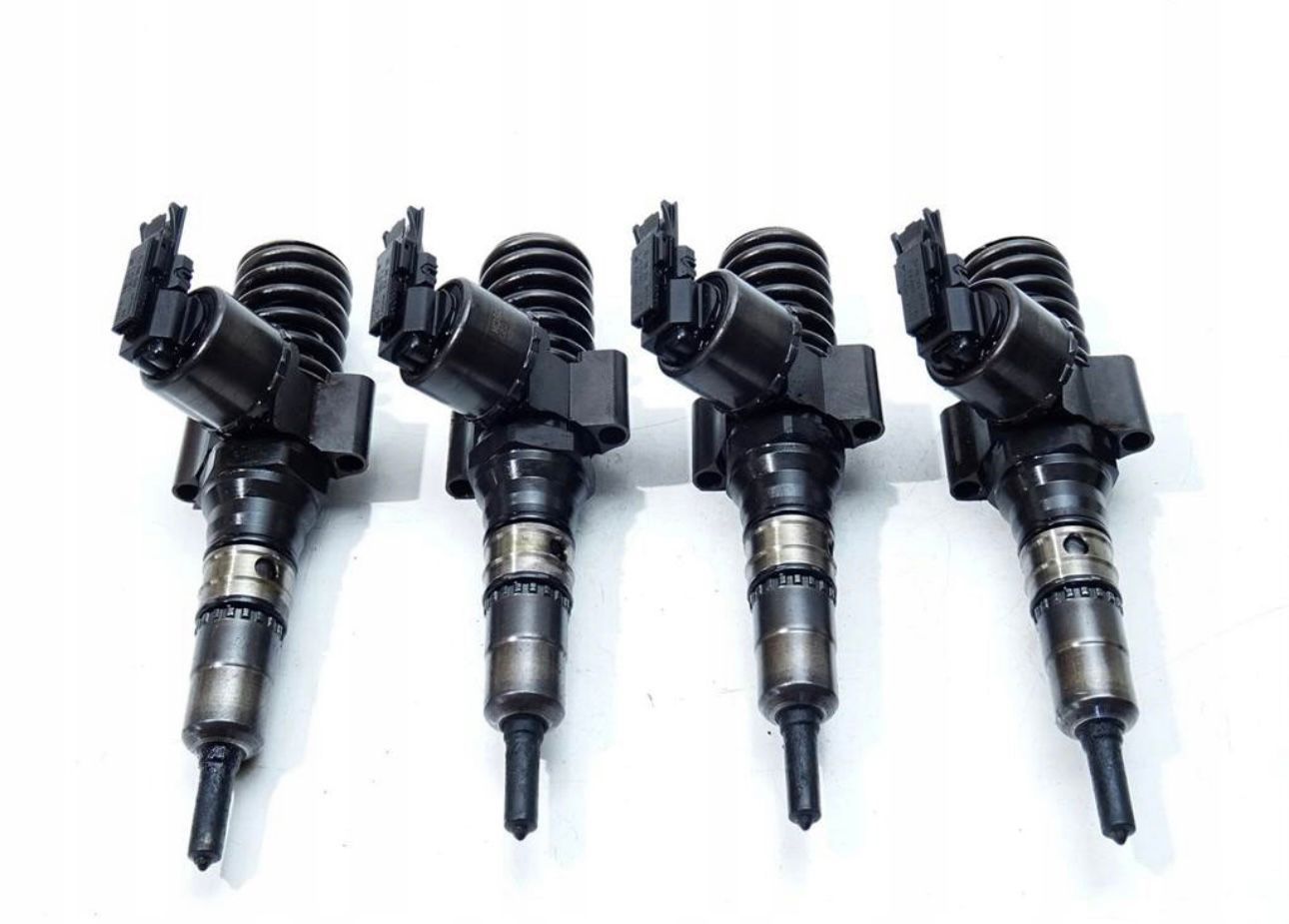 Injector VW Golf 5 2.0 TDI 03G130073G