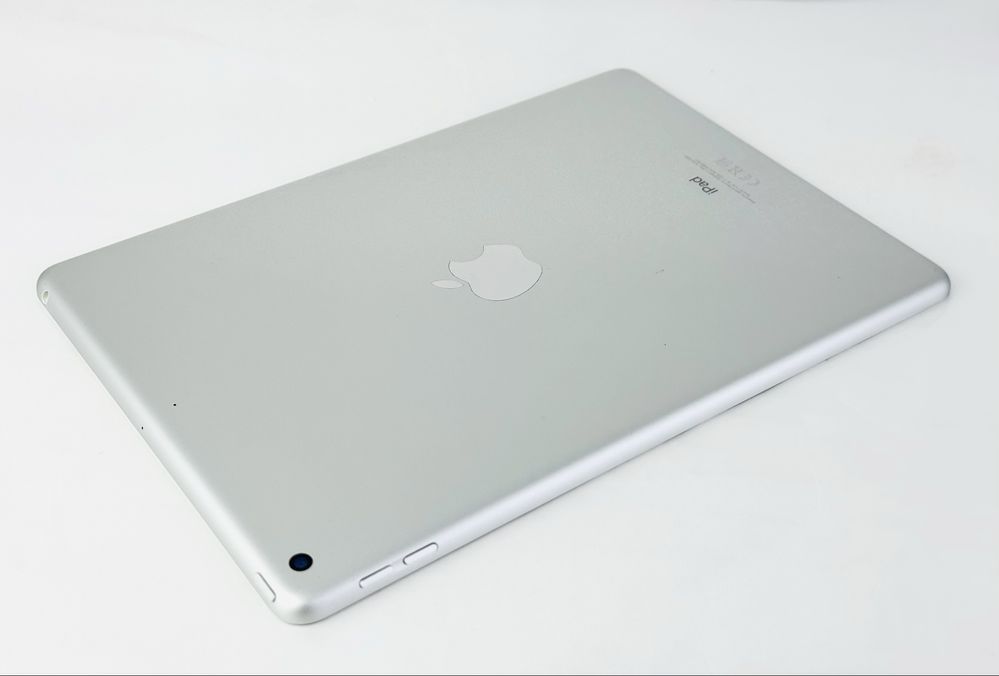 Apple iPad 9 64GB WiFi Silver Перфектен! Гаранция!