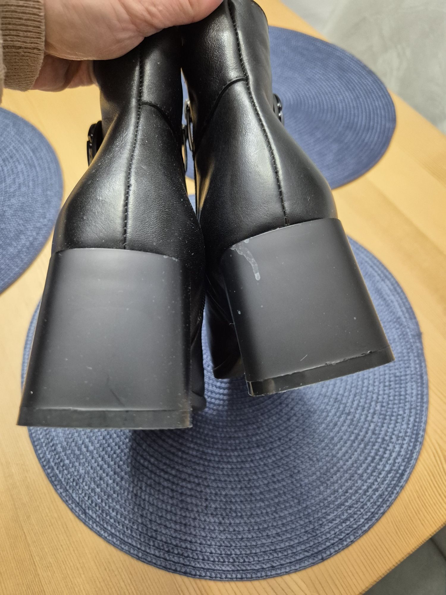 Botine piele toc gros nr 36 noi