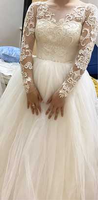 Продам свадебное платье 42 р
