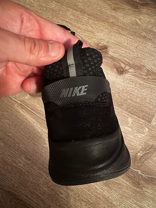 Намаление:Nike-Нови дамски оригинални маратонки 37 номер/неопрен