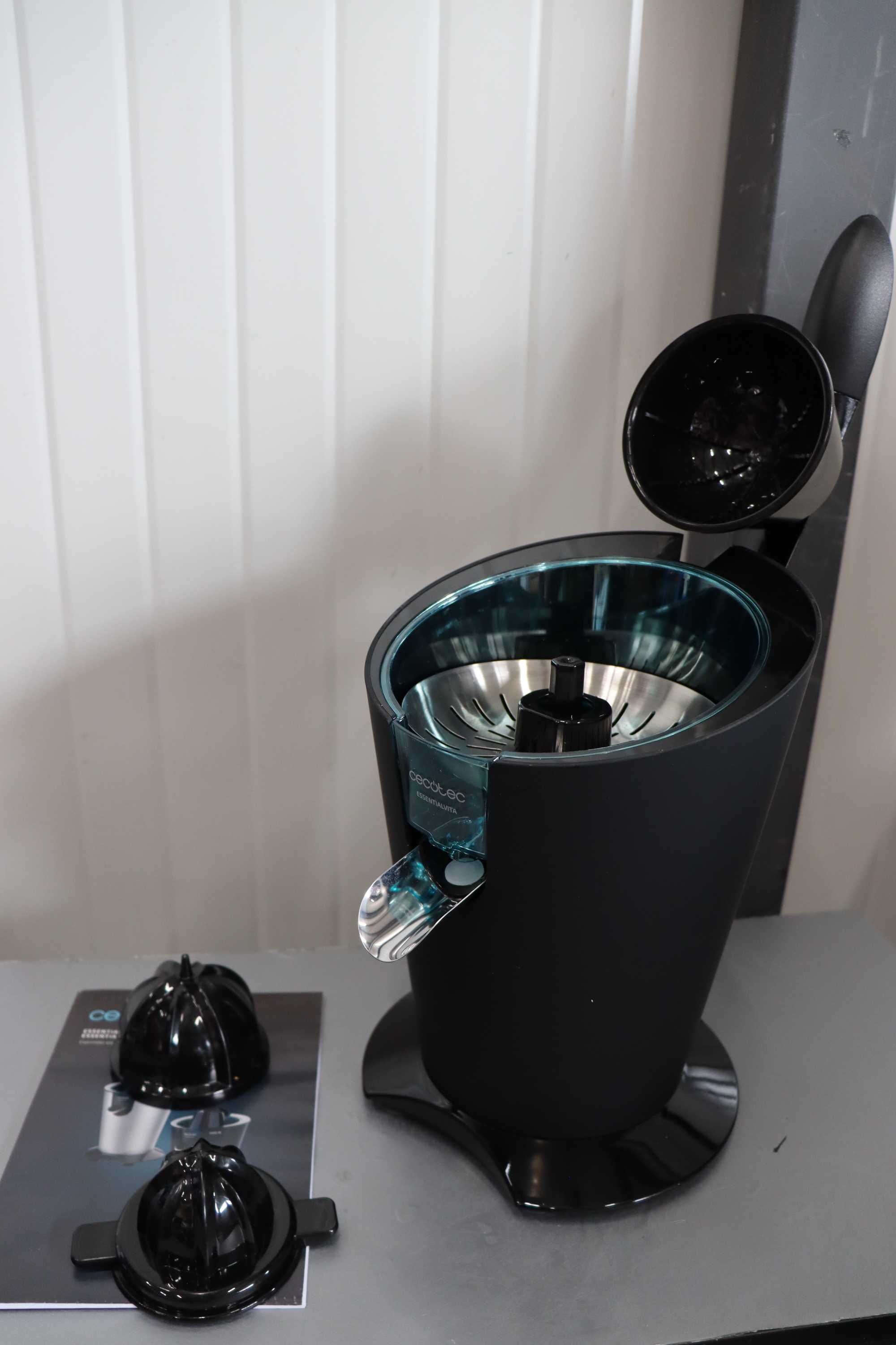 Сокоизстисквачка за цитруси Cecotec EssentialVita 1000W, цитрус преса