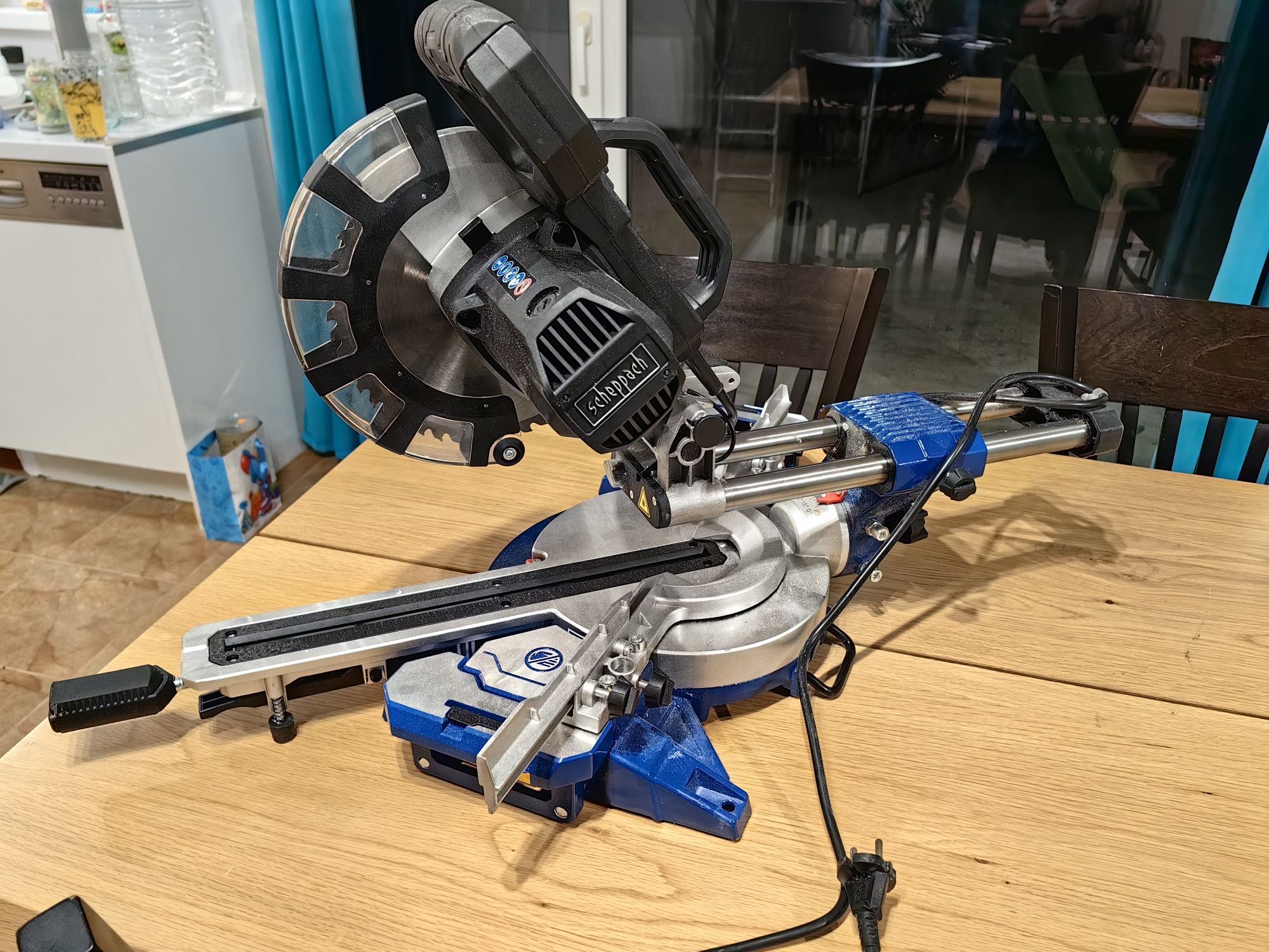 Потапящ циркуляр с изтегляне Scheppach HM216SPX /