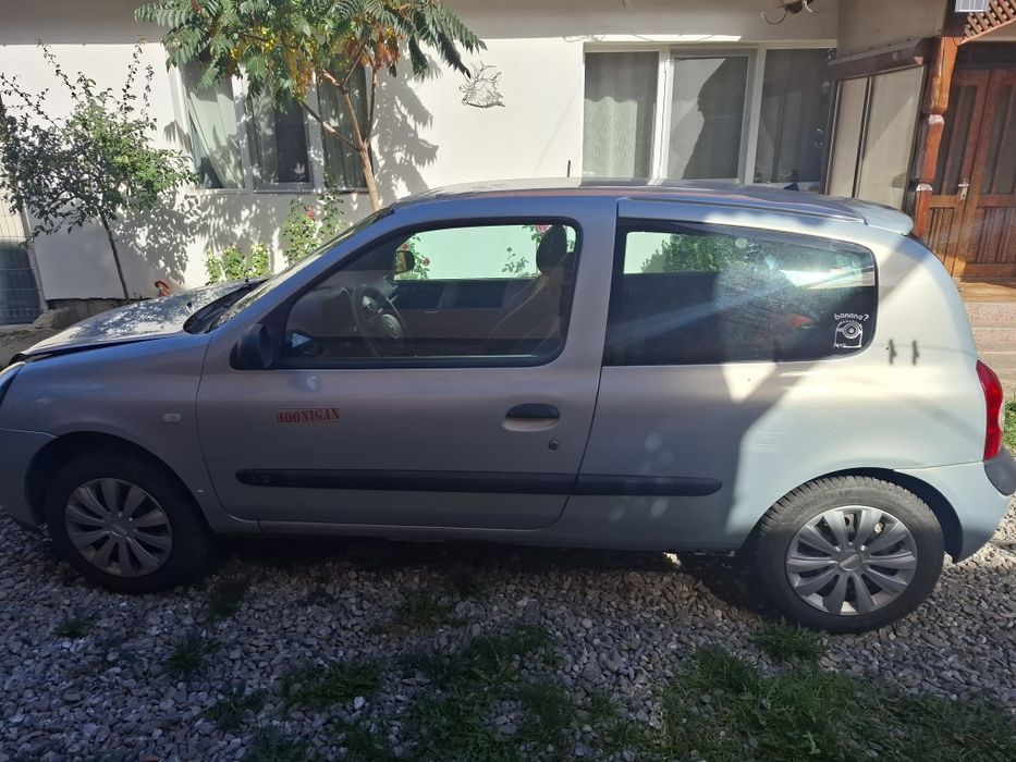 Vând mașină Renaut Clio 2