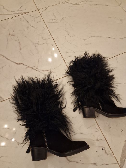 Cizme blana cu piele intoarsa