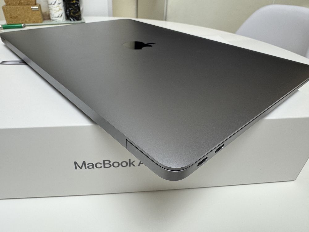 Apple MacBook Air M1 256Gb - 91% Battery Health лаптоп без забележки